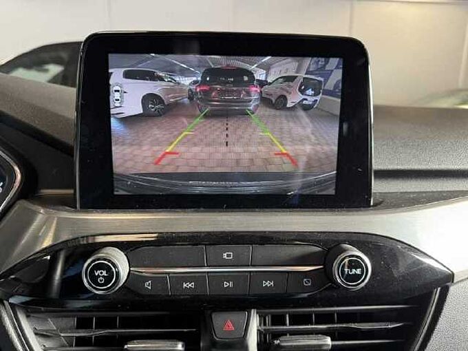 Ford Kuga Titanium *GJR-4xSHZ-Kamera-ACC*