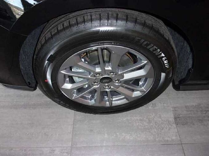 Ford Focus Lim. Titanium *LED-SHZ-Kamera*