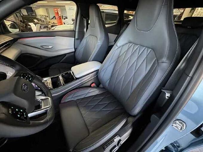 Ford Explorer Premium RWD