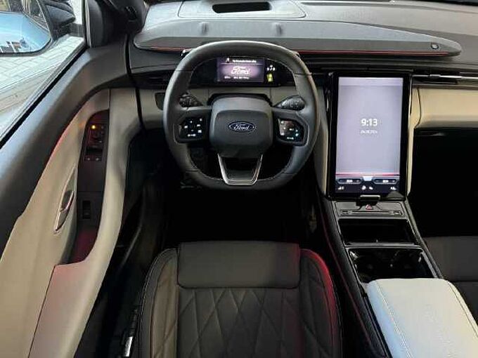 Ford Explorer Premium RWD