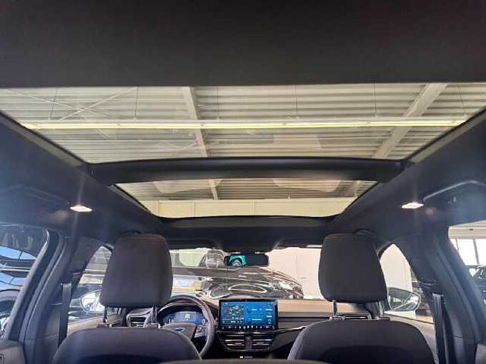 Ford Focus Turnier ST-Line X *AHK-PANO-GJR-LED*