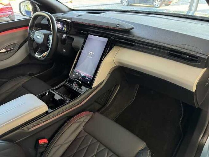 Ford Explorer Premium RWD