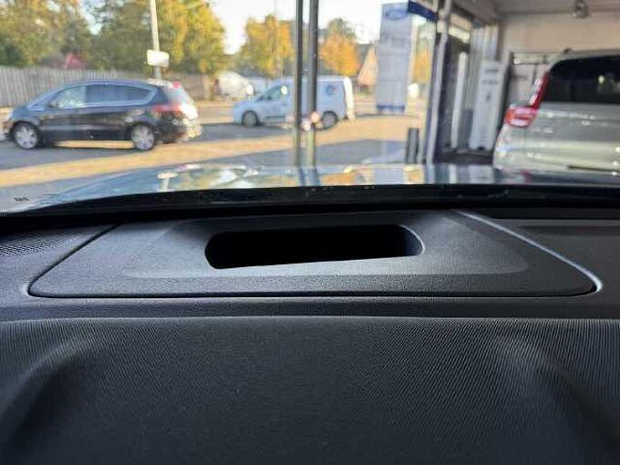 Ford Explorer Premium RWD