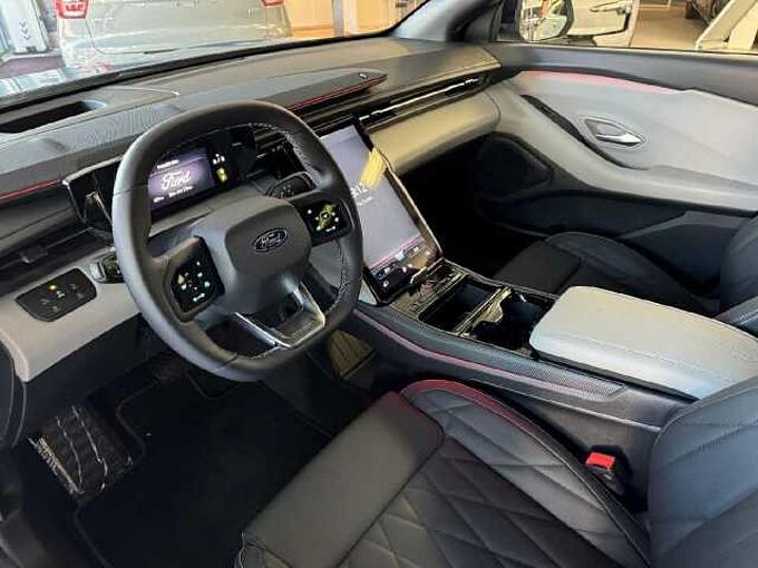 Ford Explorer Premium RWD