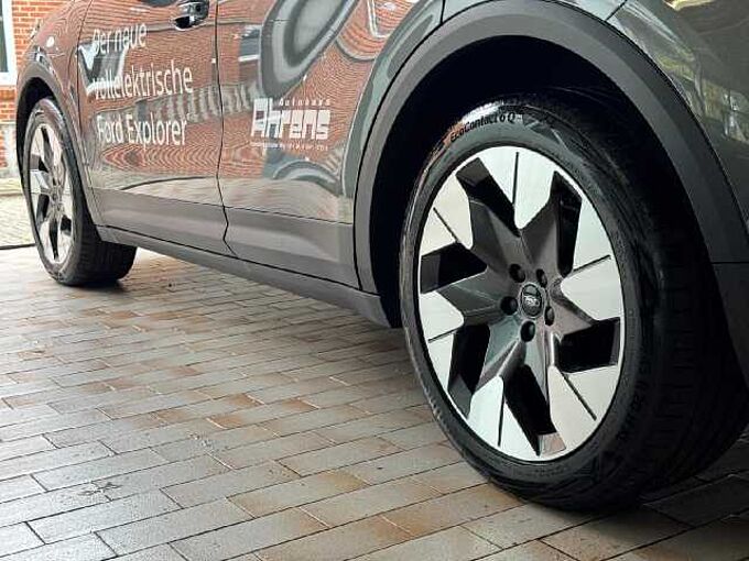 Ford Explorer Premium RWD