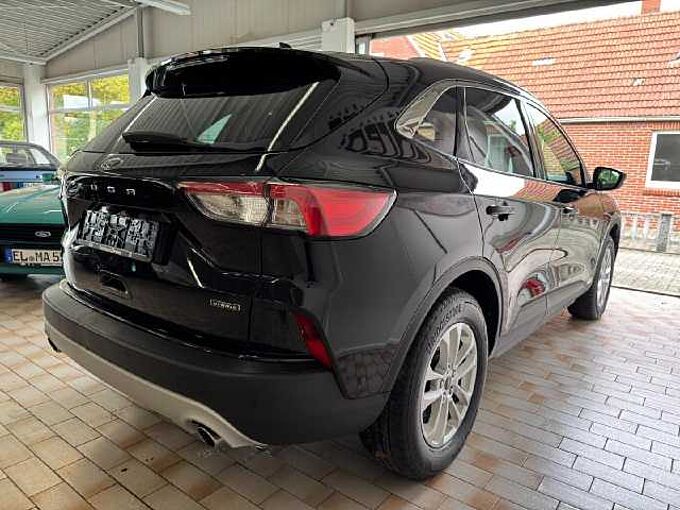 Ford Kuga Plug-In Hybrid Titanium