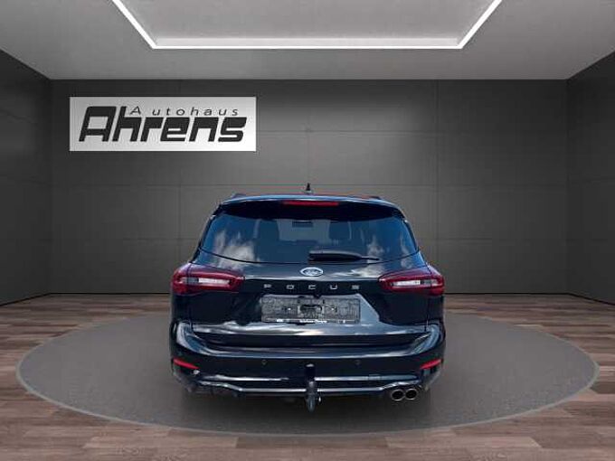 Ford Focus Turnier ST-Line X *AHK-GJR-HUD*