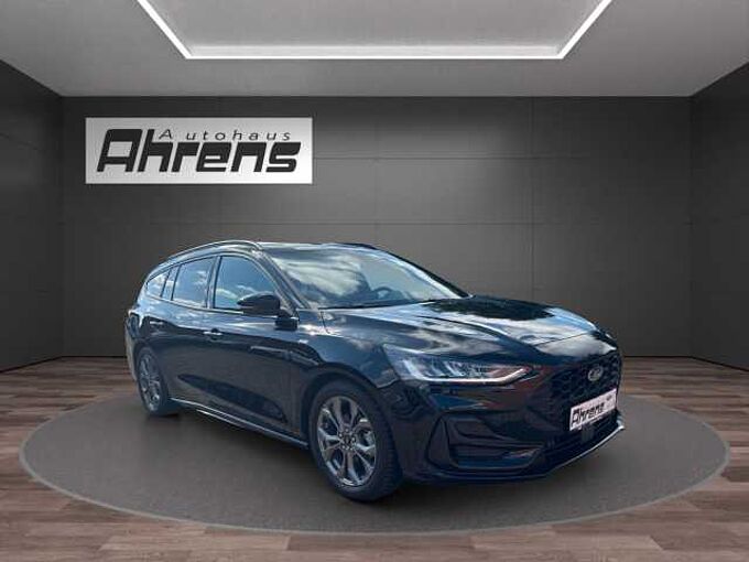 Ford Focus Turnier ST-Line X *AHK-GJR-HUD*