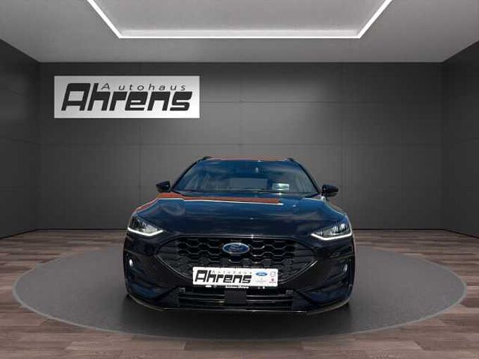 Ford Focus Turnier ST-Line X *AHK-GJR-HUD*