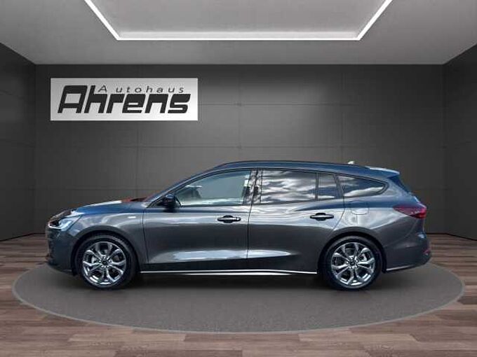 Ford Focus Turnier ST-Line X *AHK-GJR-HUD*