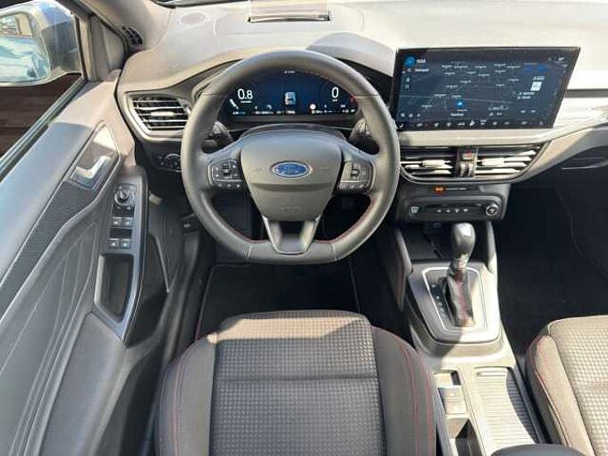 Ford Focus Turnier ST-Line X *AHK-GJR-HUD*