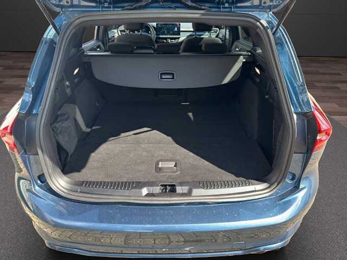 Ford Focus Turnier ST-Line X *AHK-GJR-HUD*