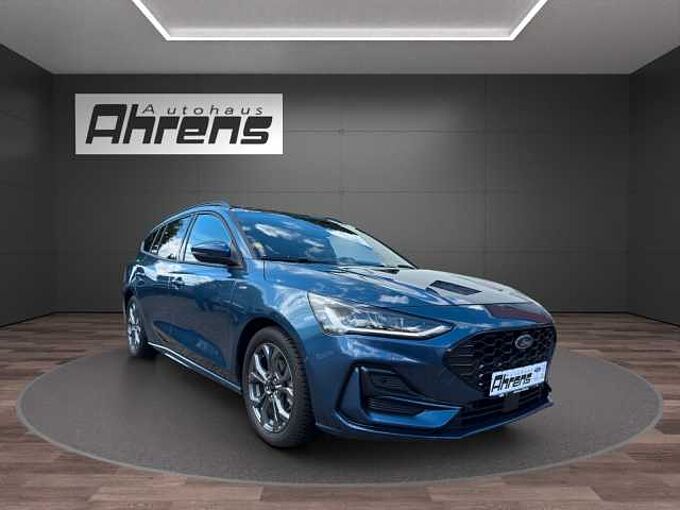 Ford Focus Turnier ST-Line X *AHK-GJR-HUD*