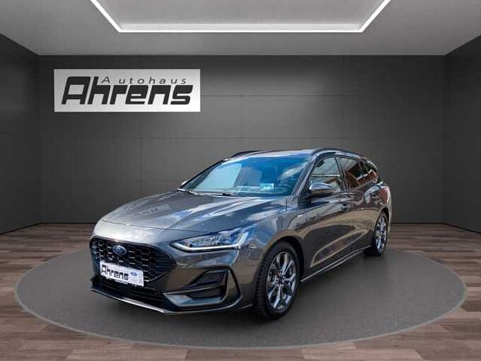 Ford Focus Turnier ST-Line X *AHK-GJR-HUD*