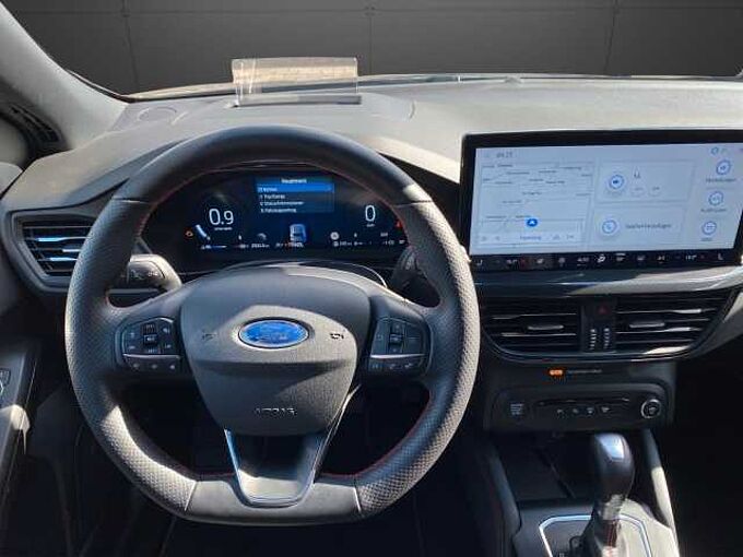 Ford Focus Turnier ST-Line X *AHK-GJR-HUD*