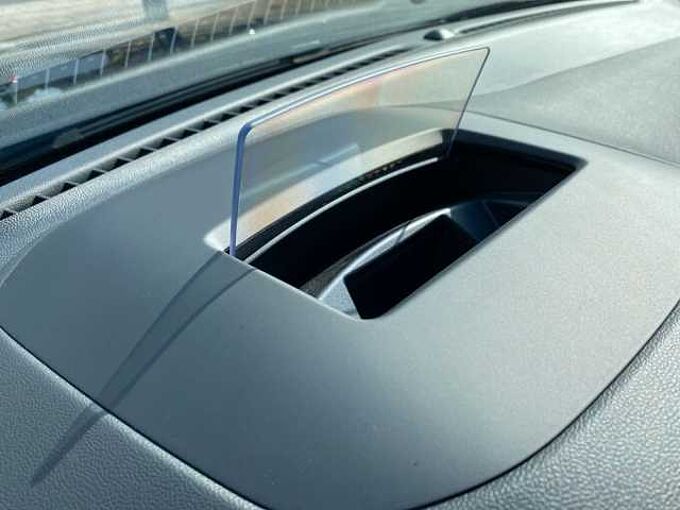 Ford Focus Turnier ST-Line X *AHK-GJR-HUD*
