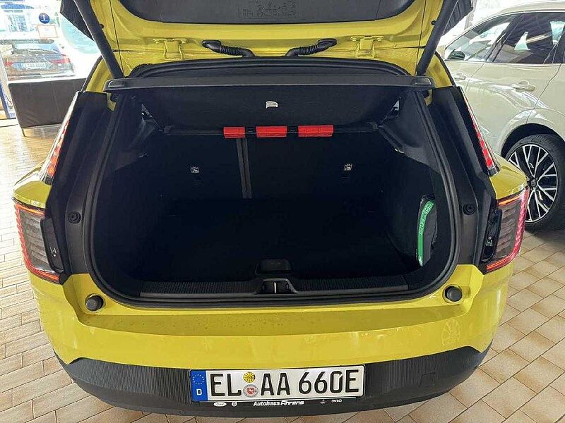 Volvo EX30 Plus 2WD Pure Electric