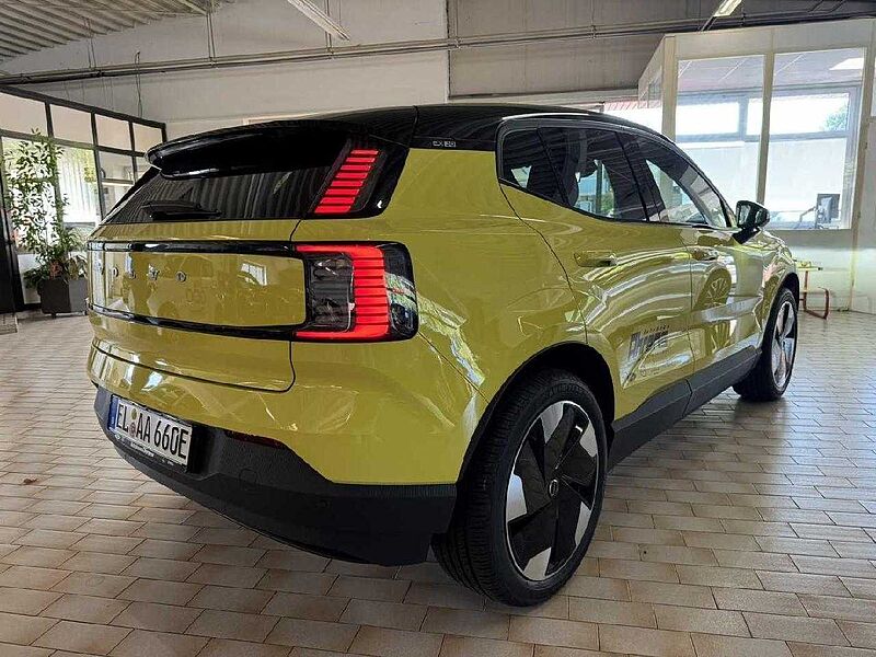 Volvo EX30 Plus 2WD Pure Electric