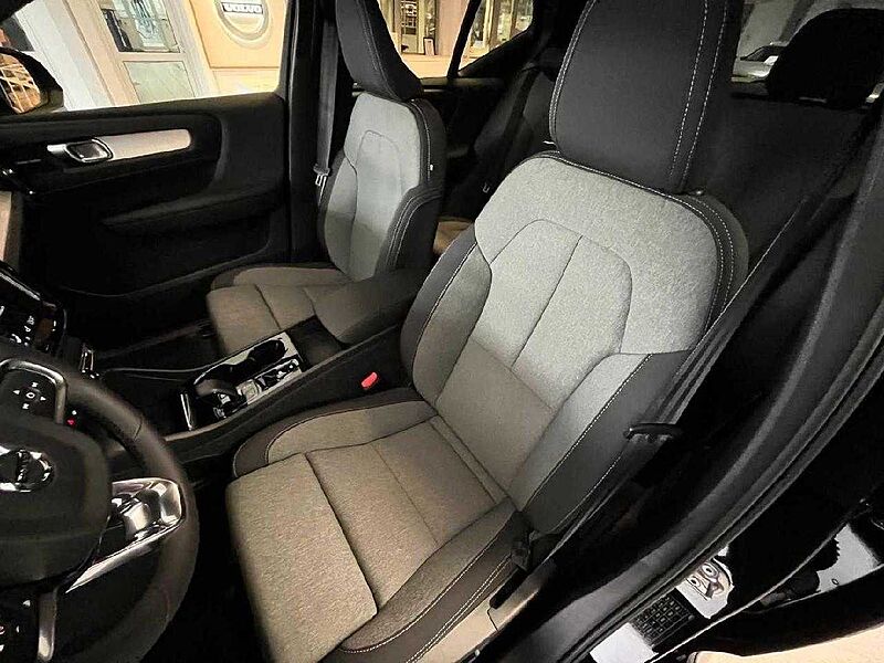 Volvo XC 40 XC40 Plus Dark Recharge Plug-In Hybrid 2WD *H&K-SH