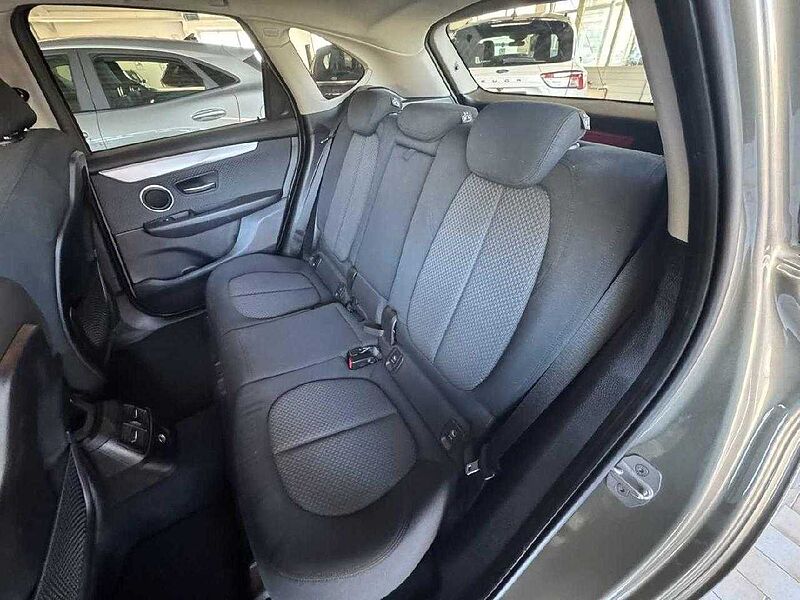BMW 220 Active Tourer i Advantage *AHK-SHZ*
