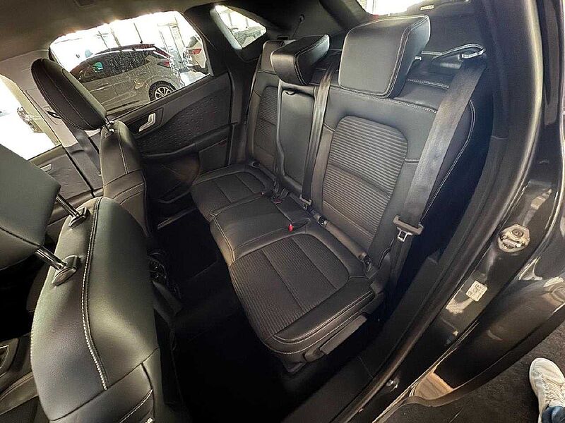 Ford Kuga Hybrid Titanium X