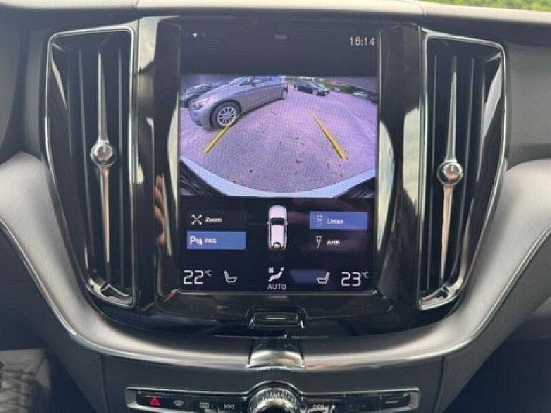 Volvo XC 60 XC60 B4D Momentum Pro AWD *AHK-SHZ-Kamera-eHeck*