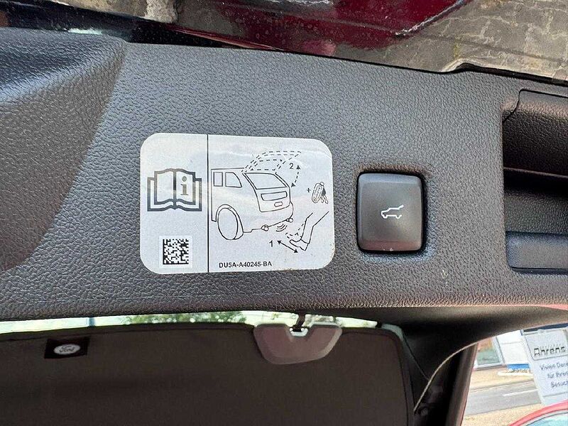 Ford Kuga Titanium X *Pano-HUD-eHeck-4xSHZ*