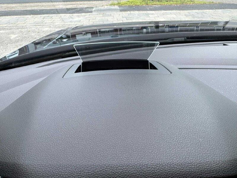 Volkswagen Tiguan Allspace Life 4Motion *7Sitze-HUD-AHK-GJR*