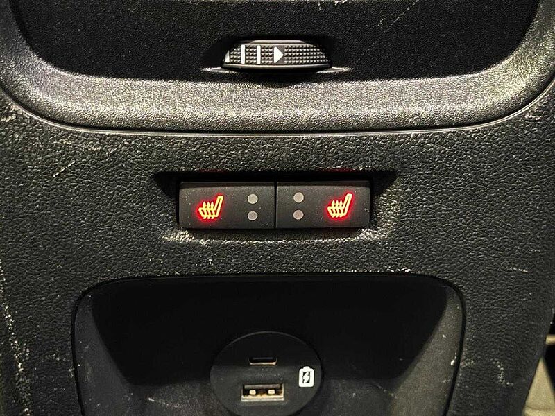 Ford Kuga Plug-In Hybrid Titanium X *AHK-Winterpaket*