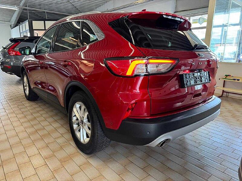 Ford Kuga Plug-In Hybrid Titanium X *AHK-Winterpaket*