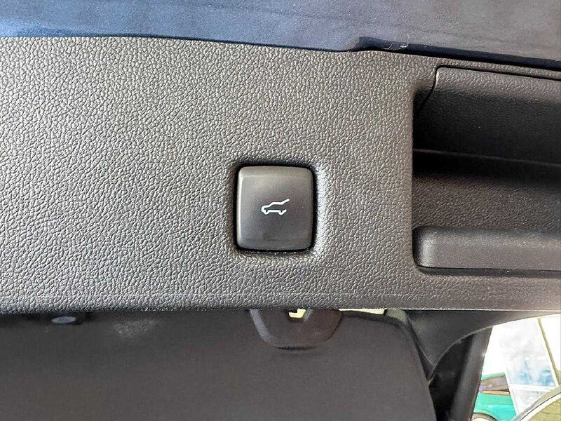 Ford Kuga Plug-In Hybrid Titanium X *AHK-GJR-HUD-eHeck*