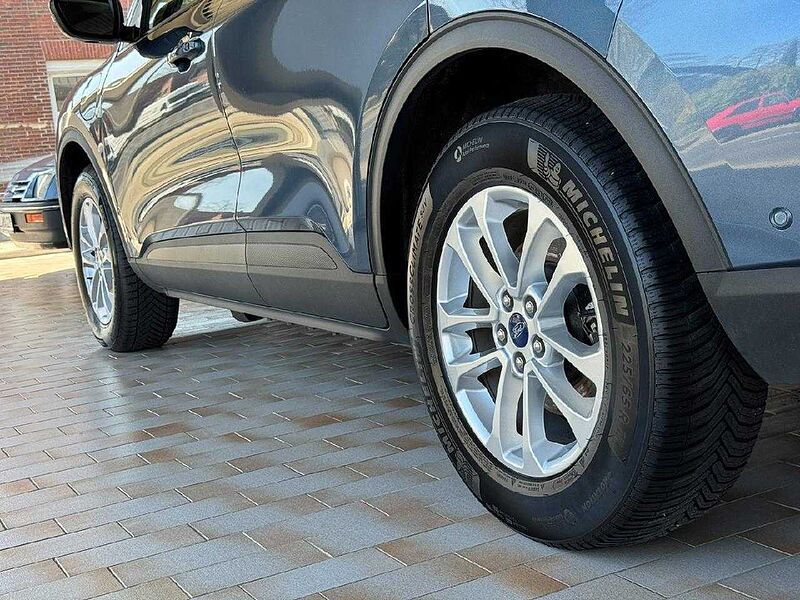 Ford Kuga Plug-In Hybrid Titanium X *AHK-GJR-HUD-eHeck*