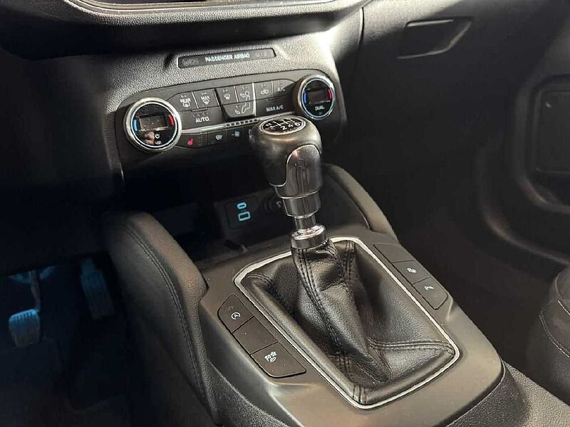 Ford Kuga Titanium *GJR-4xSHZ-Kamera-ACC*