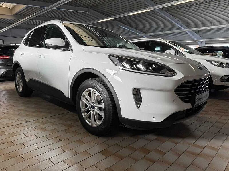 Ford Kuga Titanium *GJR-4xSHZ-Kamera-ACC*