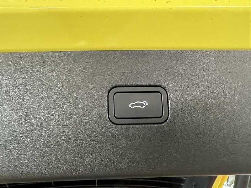 Volvo EX30 Plus 2WD Pure Electric