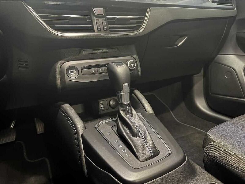 Ford Focus Turnier Active X Ergonomiesitze/ Bang & Olufsen