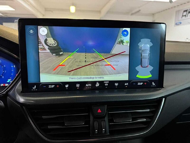 Ford Focus Lim. Active X *GJR-Kamera-LED-Navi*