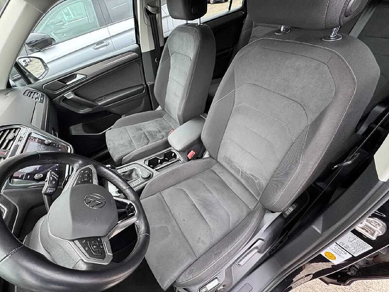 Volkswagen Tiguan Allspace Life 4Motion *7Sitze-HUD-AHK-GJR