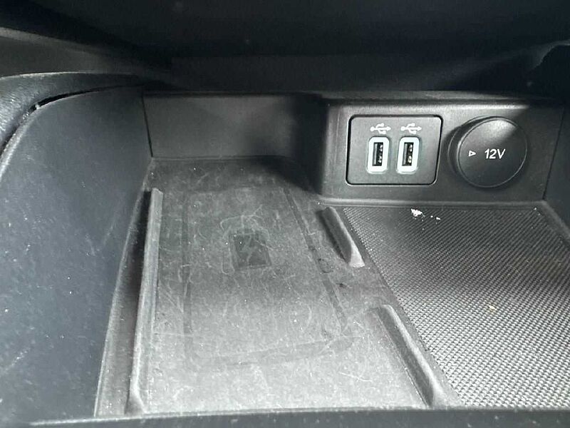 Ford Kuga Plug-In Hybrid Titanium *AHK-LED-SHZ*