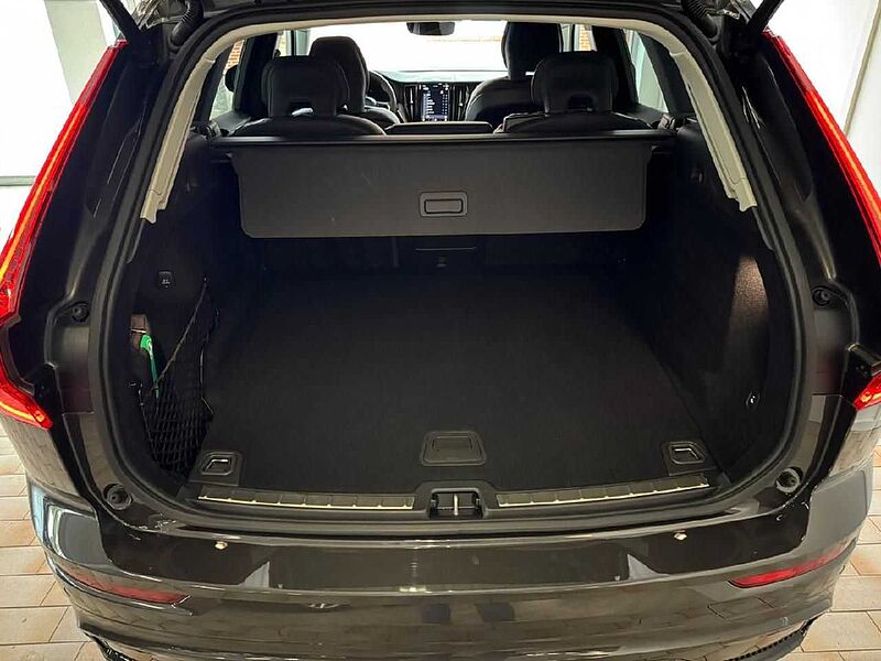 Volvo XC 60 Plus Dark AWD *AHK-H&K-Standhzg*