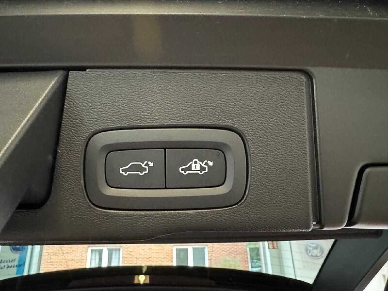 Volvo XC 60 Plus Dark AWD *AHK-H&K-Standhzg*