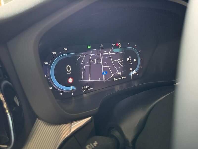 Volvo XC 60 Plus Dark AWD *AHK-H&K-Standhzg*