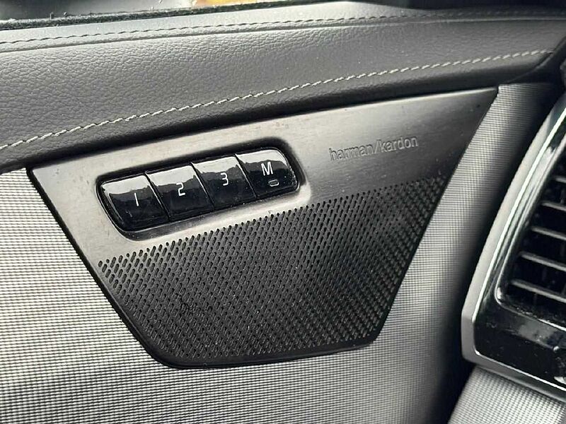 Volvo XC 90 Ultimate Dark Recharge Plug-In Hybrid AWD