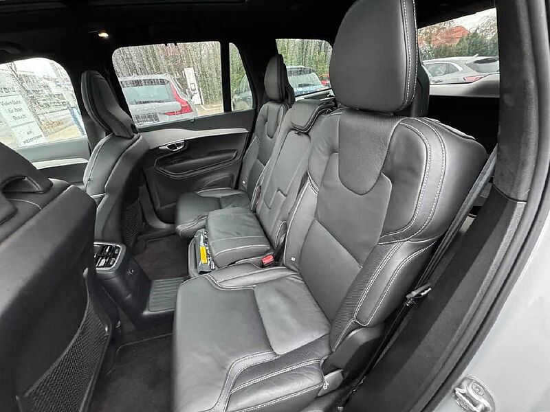 Volvo XC 90 Ultimate Dark Recharge Plug-In Hybrid AWD