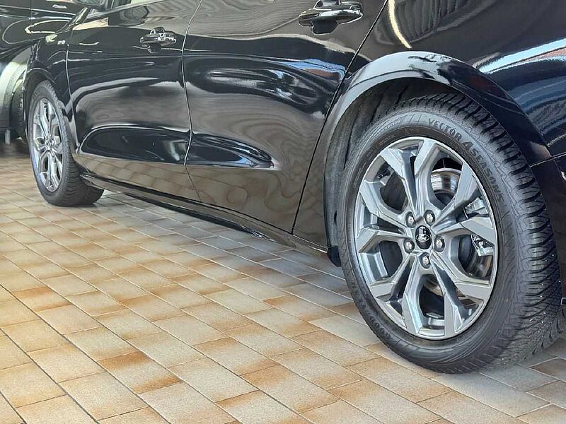 Ford Focus Turnier ST-Line X *AHK-PANO-GJR-LED*