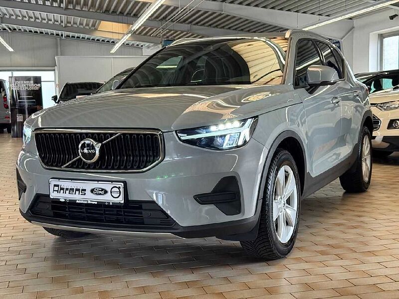 Volvo XC 40 Core 2WD *GJR-SHZ-Kamera-eHeck*