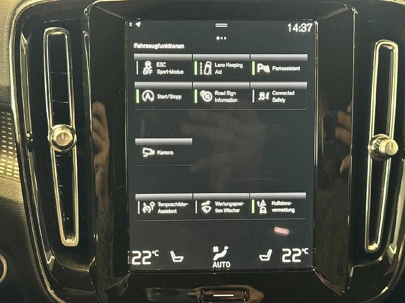 Volvo XC 40 Core 2WD *GJR-SHZ-Kamera-eHeck*