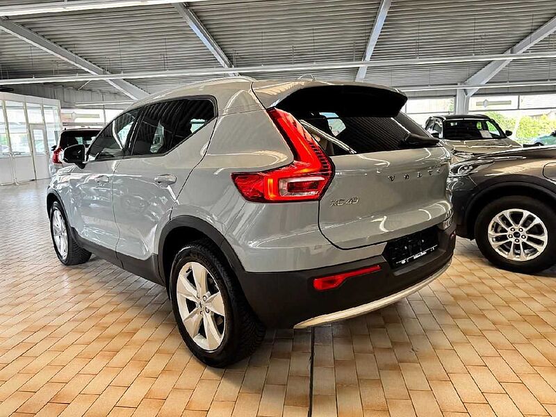 Volvo XC 40 Core 2WD *GJR-SHZ-Kamera-eHeck*