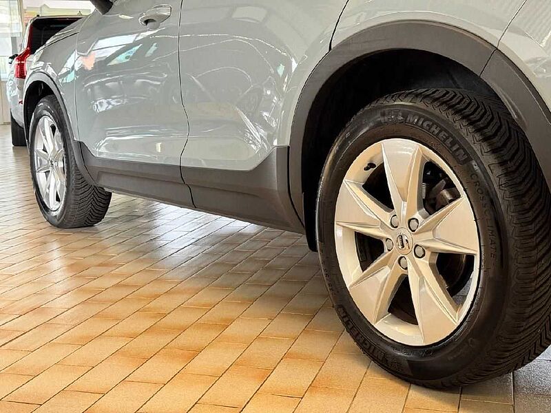 Volvo XC 40 Core 2WD *GJR-SHZ-Kamera-eHeck*