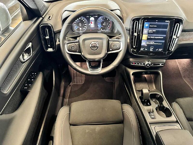 Volvo XC 40 Core 2WD *GJR-SHZ-Kamera-eHeck*